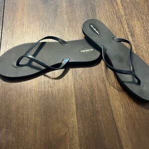 Okabashi Black Sandals with Y-shaped Straps and Flat Sole